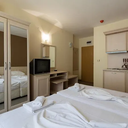 ❤ Quite Studio With Kitchen & Balcony Wifi ❤ov❤ Apartament
