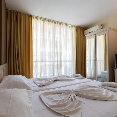 Apartament ❤ Quite Studio With Kitchen & Balcony Wifi ❤ov❤