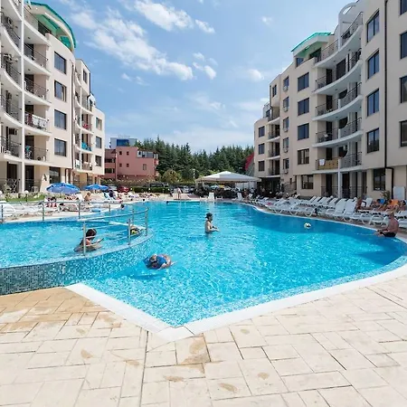 ❤ Quite Studio With Kitchen & Balcony Wifi ❤ov❤ Apartament *